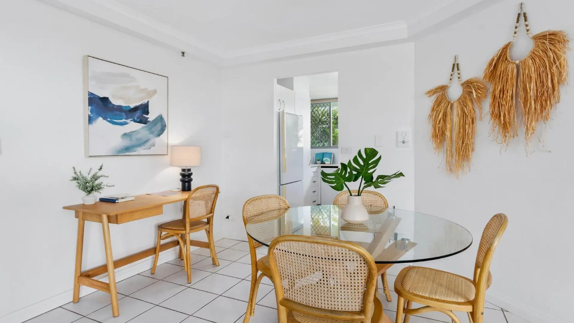 גולד קוסט Beachfront 2-Bed With Pool, Bbq & Tennis Court אוסטרליה